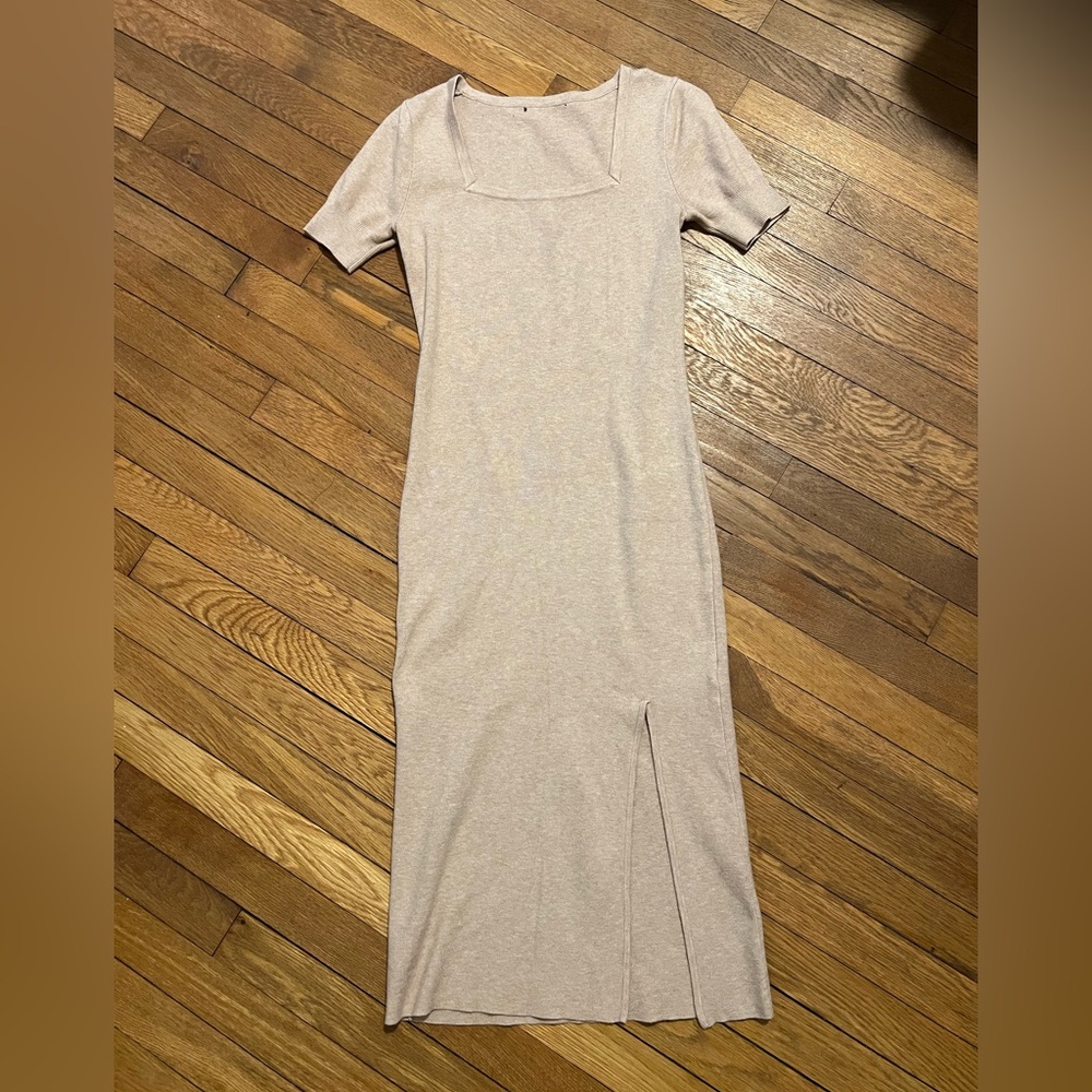 Women's Neutral Beige Short-Sleeve Midi Dress with Side Slit